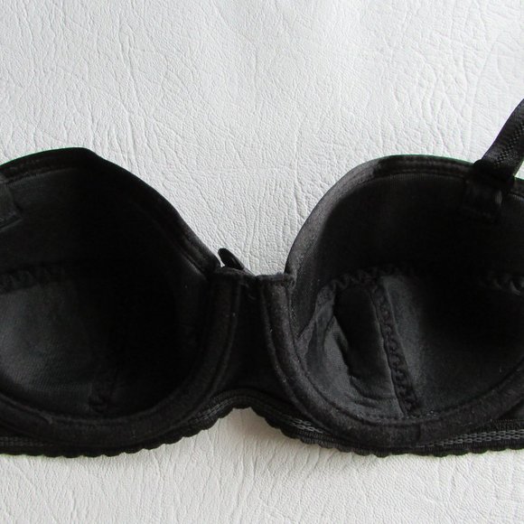 VOGUE Petites 4070 Convertible Strapless Bra - Black - Picture 3 of 4